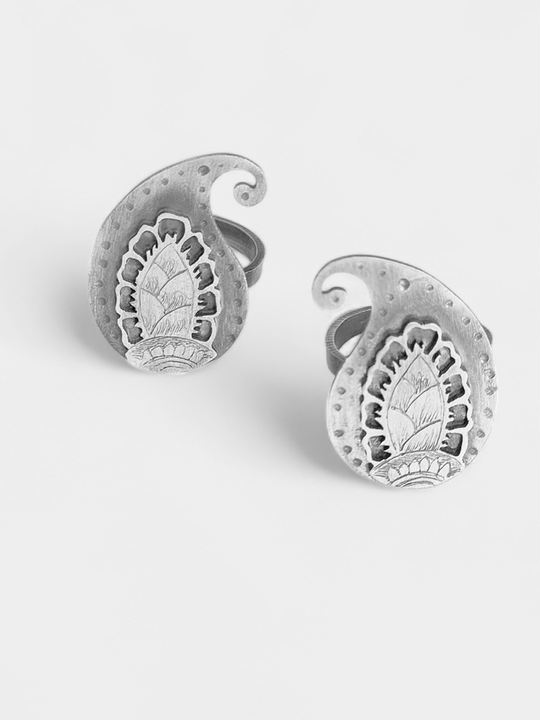 

Goldnera 925 Sterling Silver Desi Elegance Traditional Paisley Toe Rings