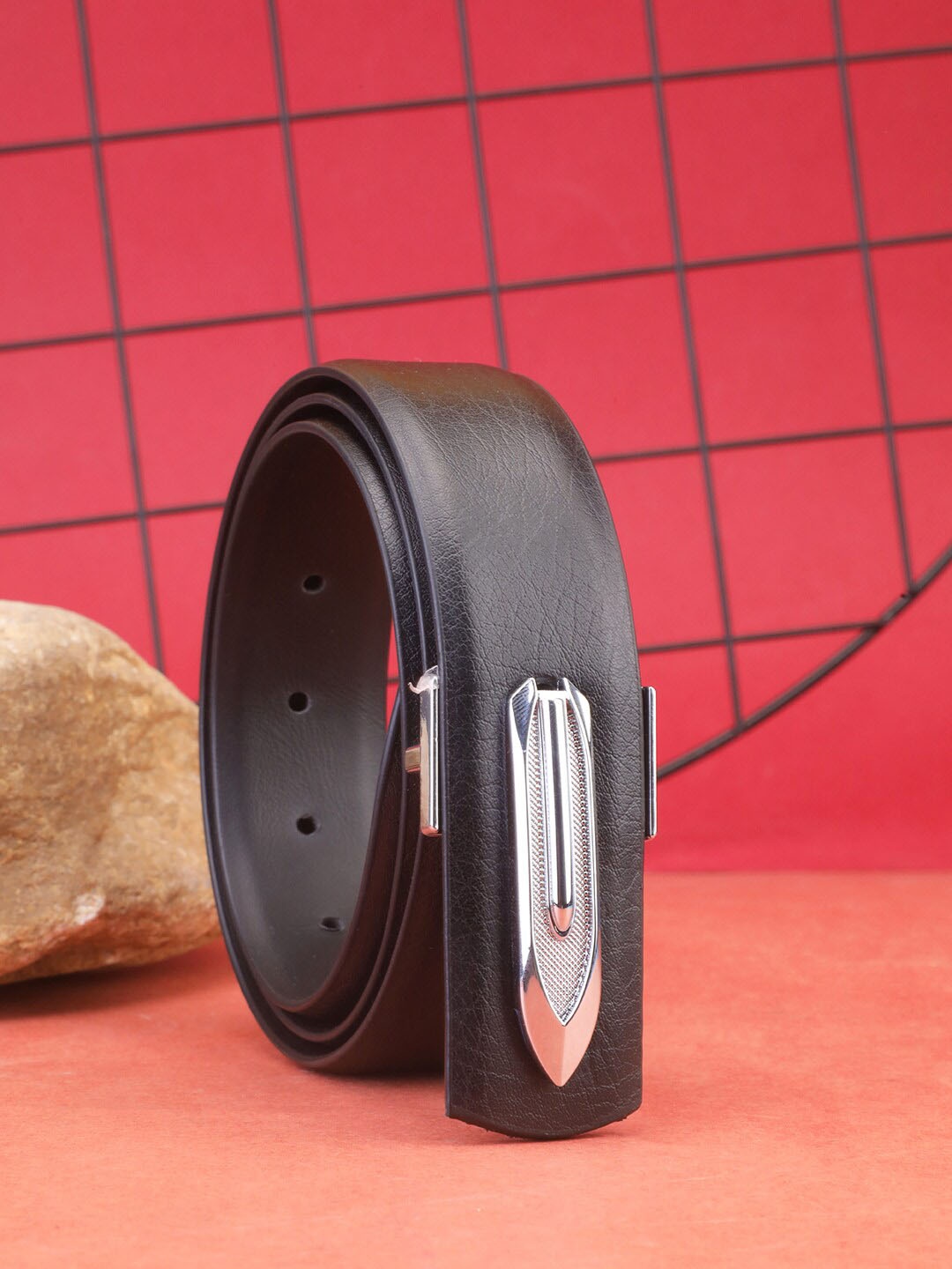 

BuckleUp Men Textured Casual Belt, Black