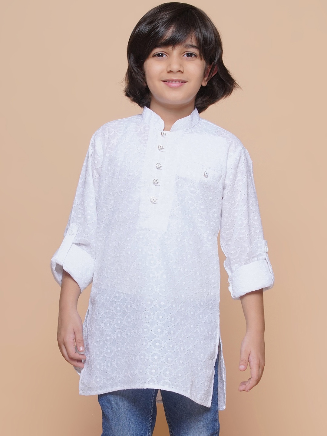 

Aj DEZInES Boys Geometric Embroidered Thread Work Mandarin Collar Cotton Kurta, White