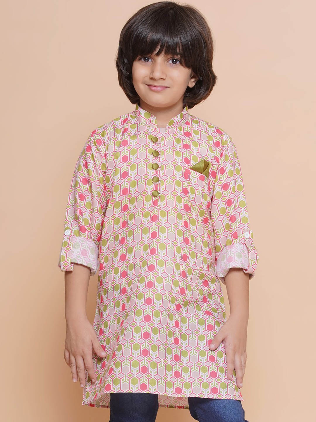 

Aj DEZInES Boys Geometric Printed Mandarin Collar Cotton Kurta, Pink