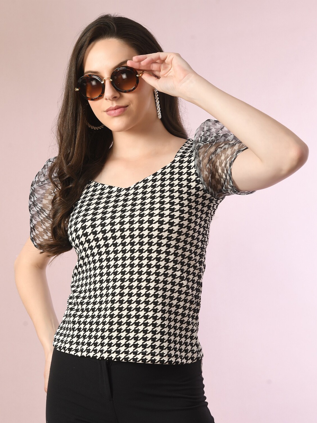 

BAESD Houndstooth Printed V-Neck Puff Sleeve Monochrome Top, Black