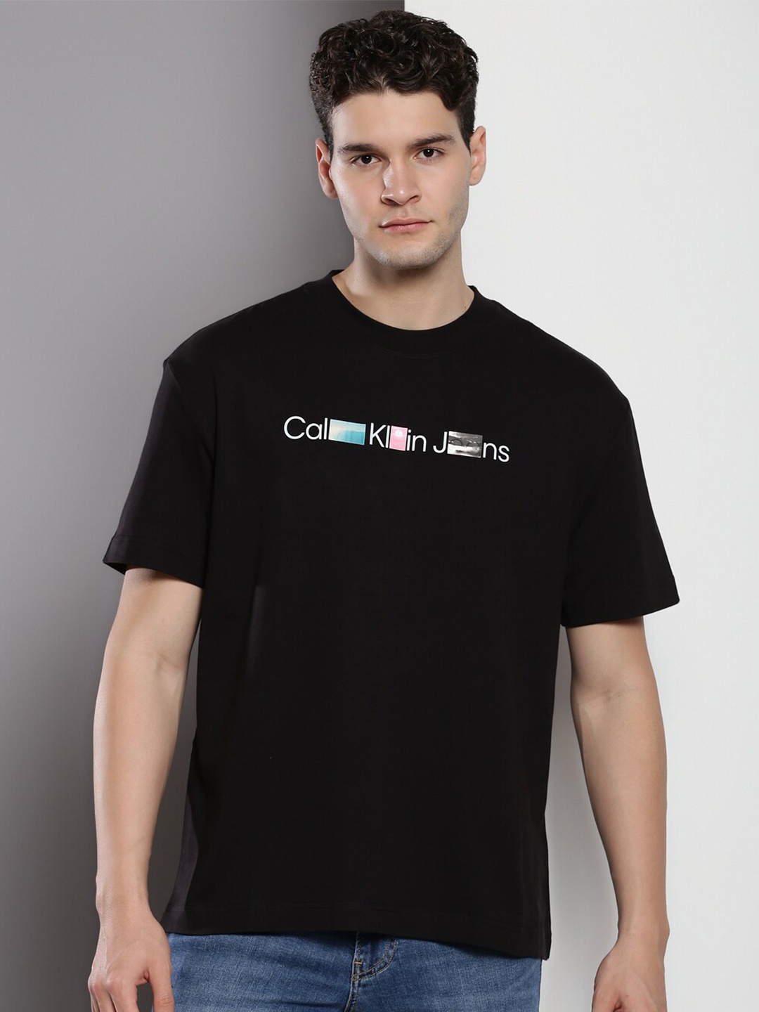 

Calvin Klein Round Neck Pure Cotton T-shirt, Black