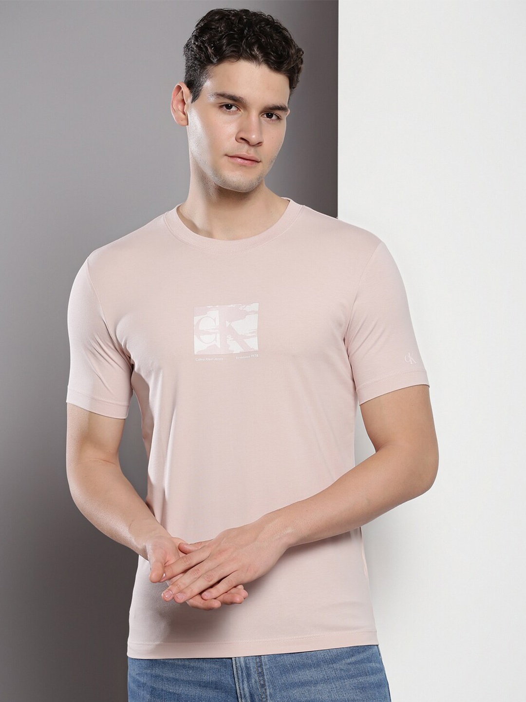 

Calvin Klein Round Neck Casual Slim Fit T-shirt, Pink