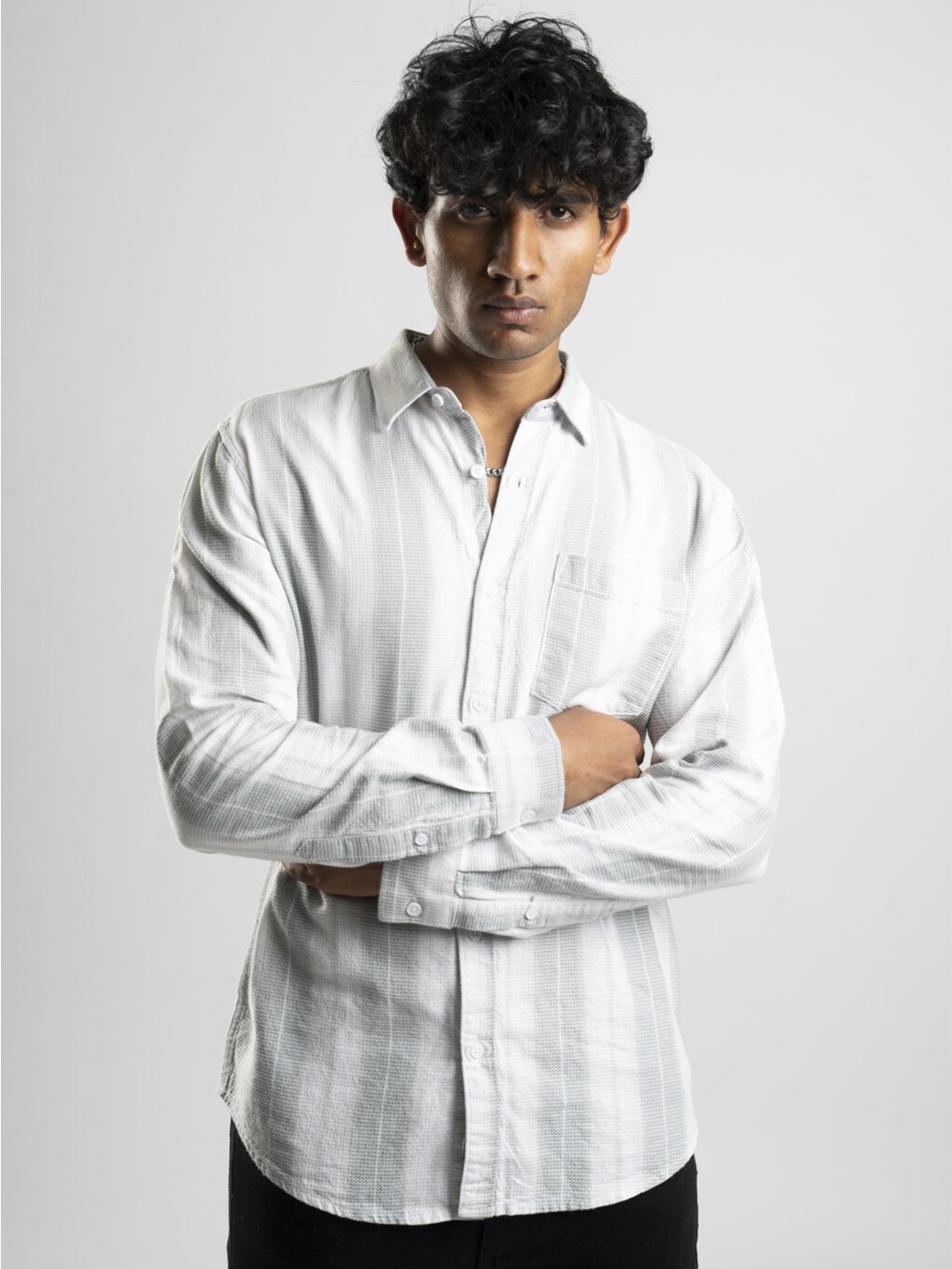 

BOYCOTT Modern Vertical Striped Spread Collar Casual Shirt, Green
