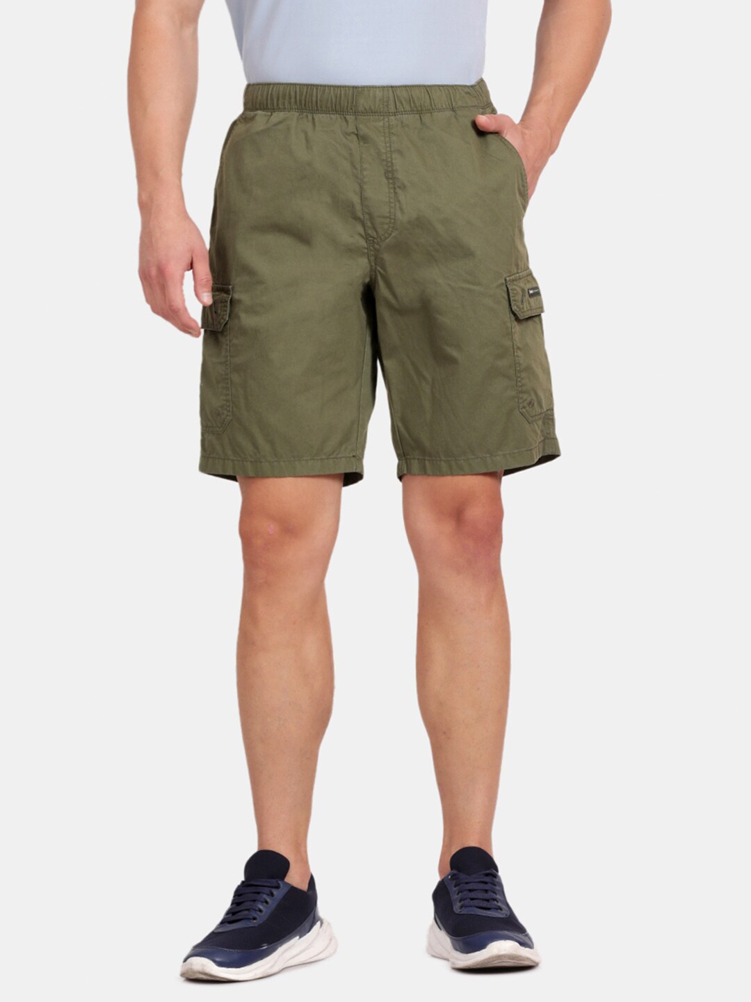 

t-base Men Mid-Rise Pure Cotton Shorts, Green