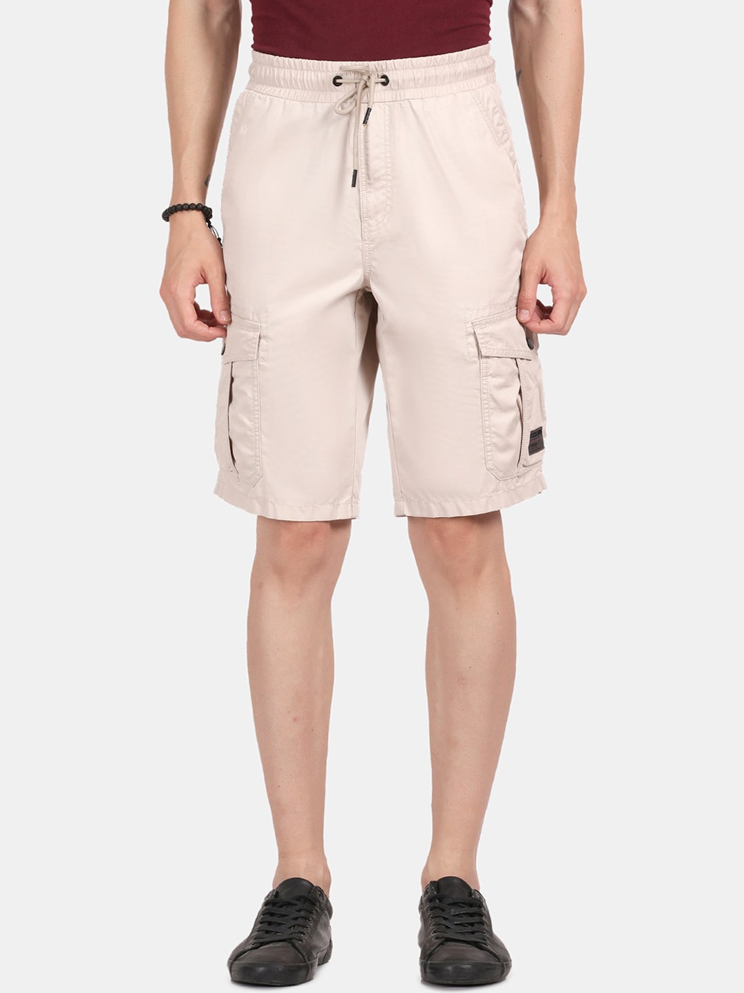 

t-base Men Mid-Rise Cargo Shorts, Cream