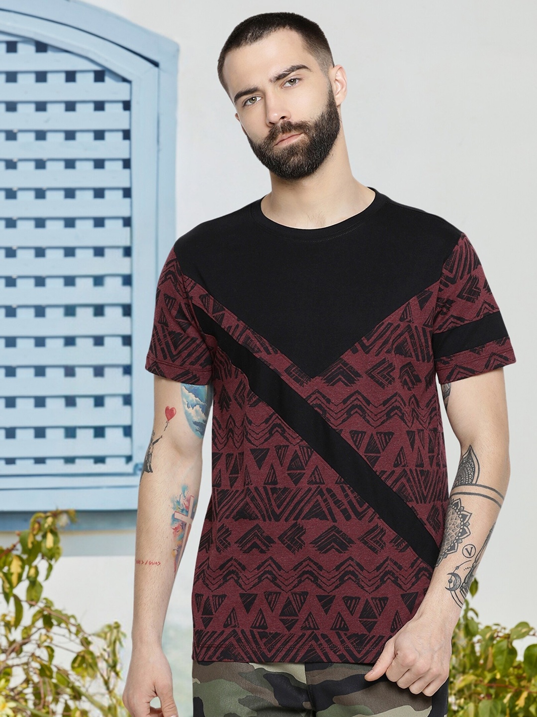 

AXMANN Conversational Printed Round Neck Cotton T-shirt, Maroon