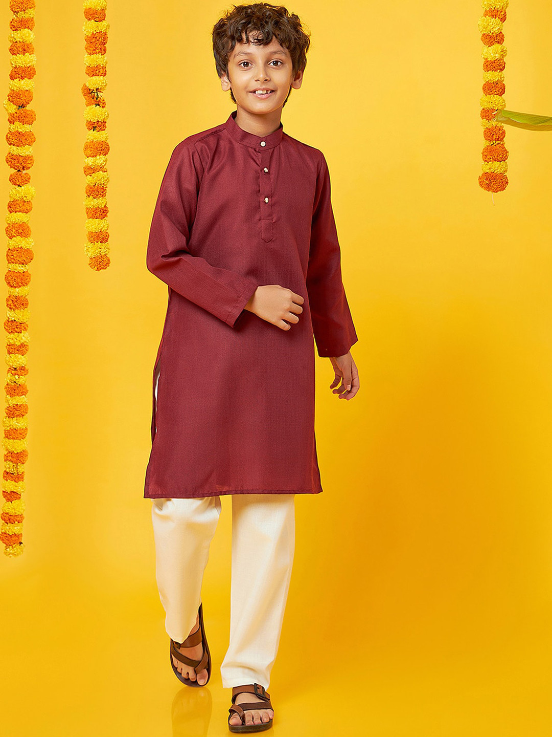 

BonOrganik Boys Straight Pure Silk Kurta with Pyjamas, Maroon