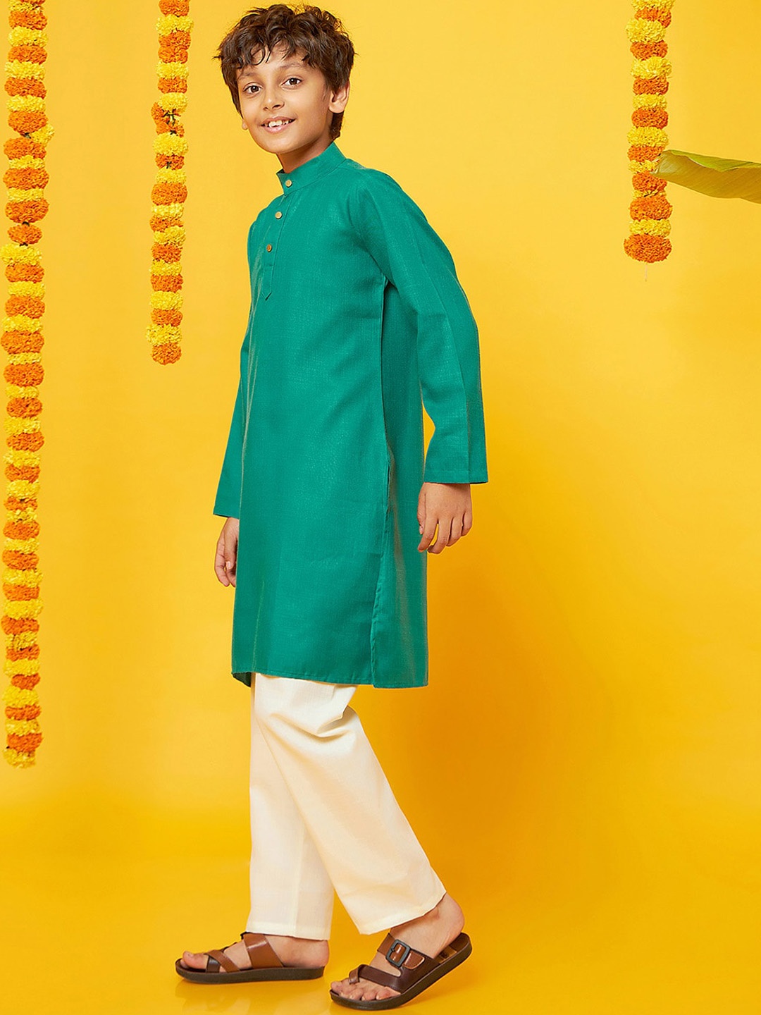 

BonOrganik Boys Straight Pure Silk Kurta with Pyjamas, Green