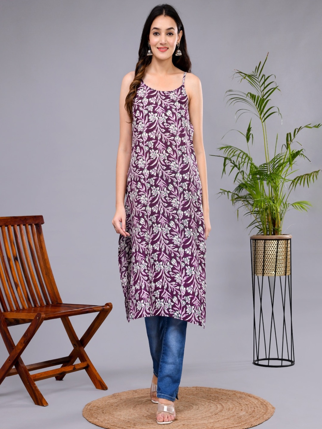 

Aspriya Women Ethnic Motifs Printed Thread Work Kurta, Violet