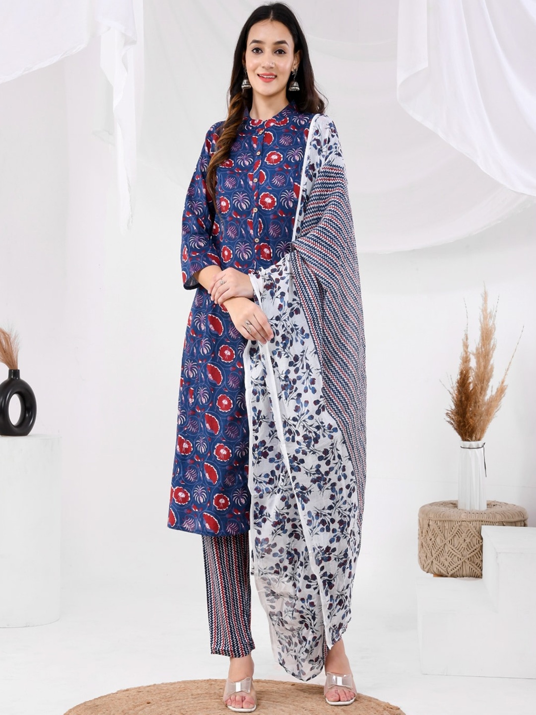 

Aspriya Ethnic Motifs Printed Cotton A-Line Kurta, Navy blue