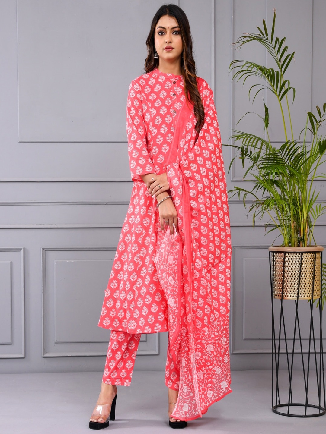 

Aspriya Ethnic Motifs Printed Pure Cotton Kurta, Peach