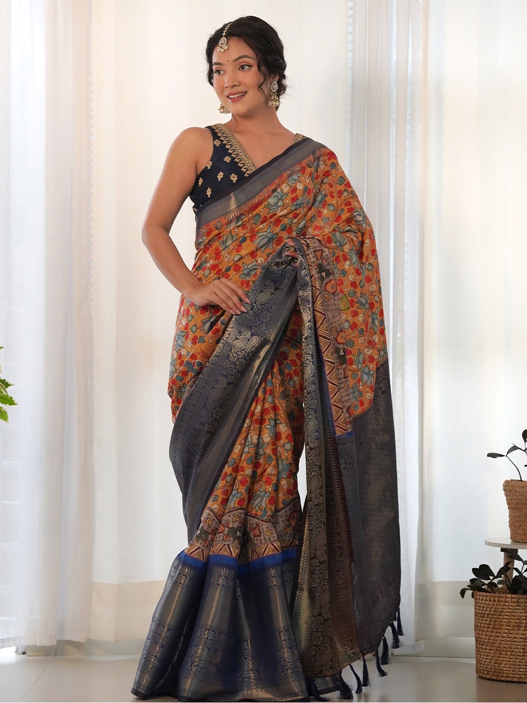 

Celeb Styles Kalamkari Printed Zari Saree, Orange