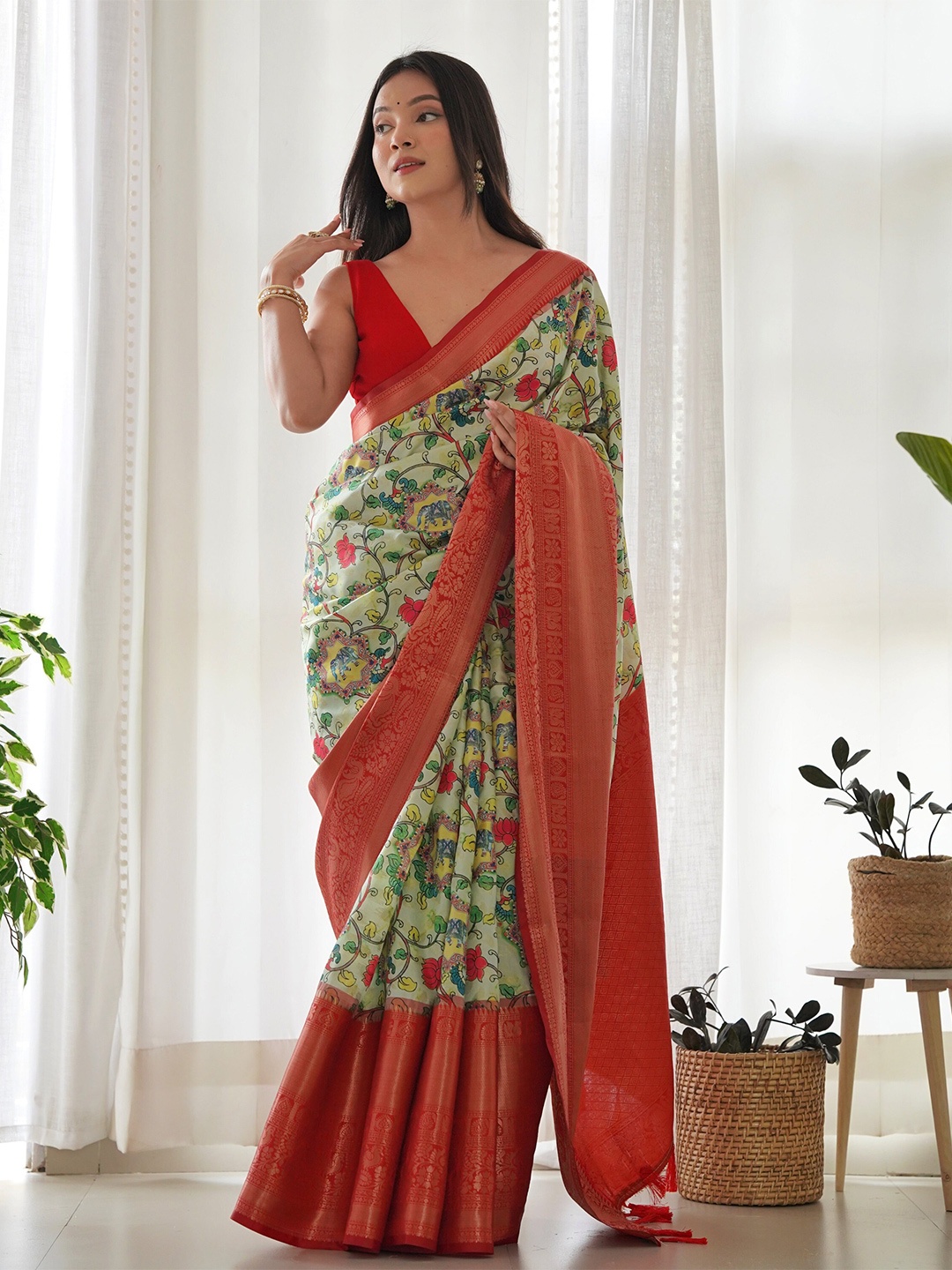 

Celeb Styles Kalamkari Printed Zari Saree, Green