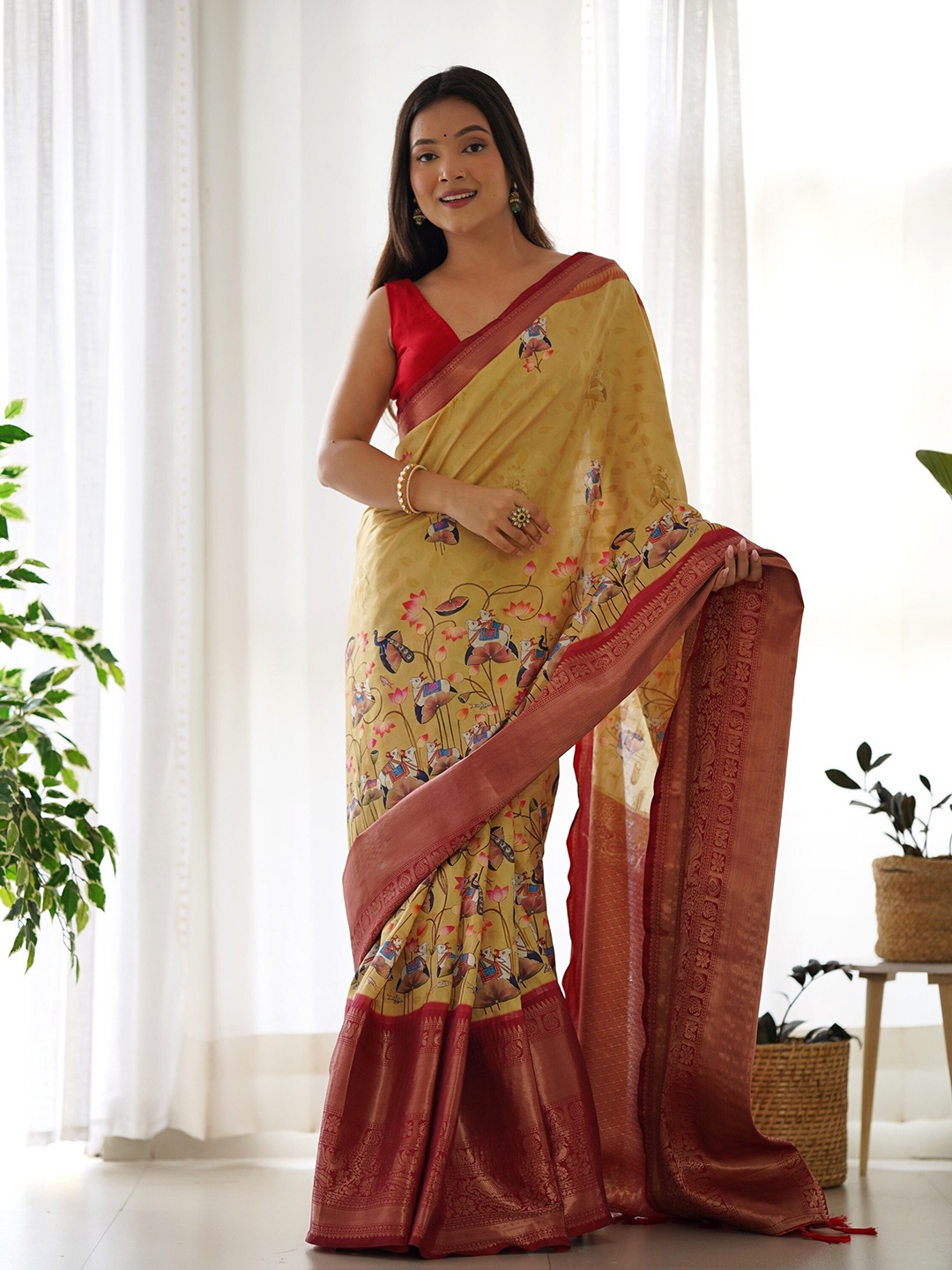 

Celeb Styles Kalamkari Printed Zari Saree, Beige