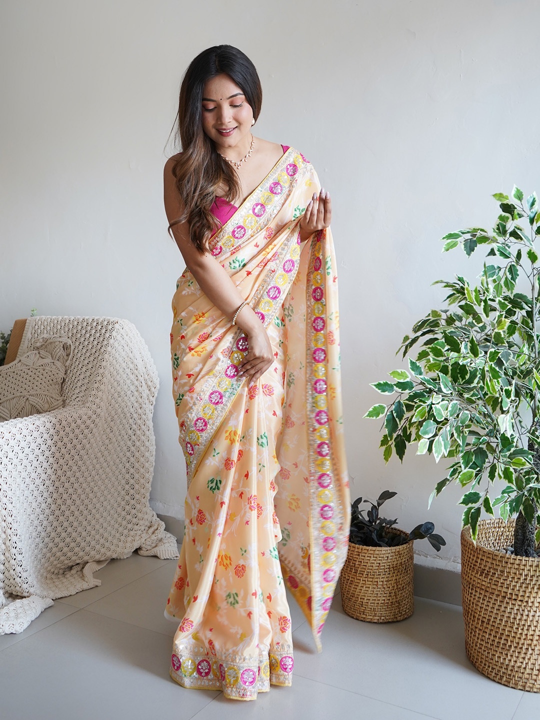 

Celeb Styles Floral Printed Sequinned Saree, Peach