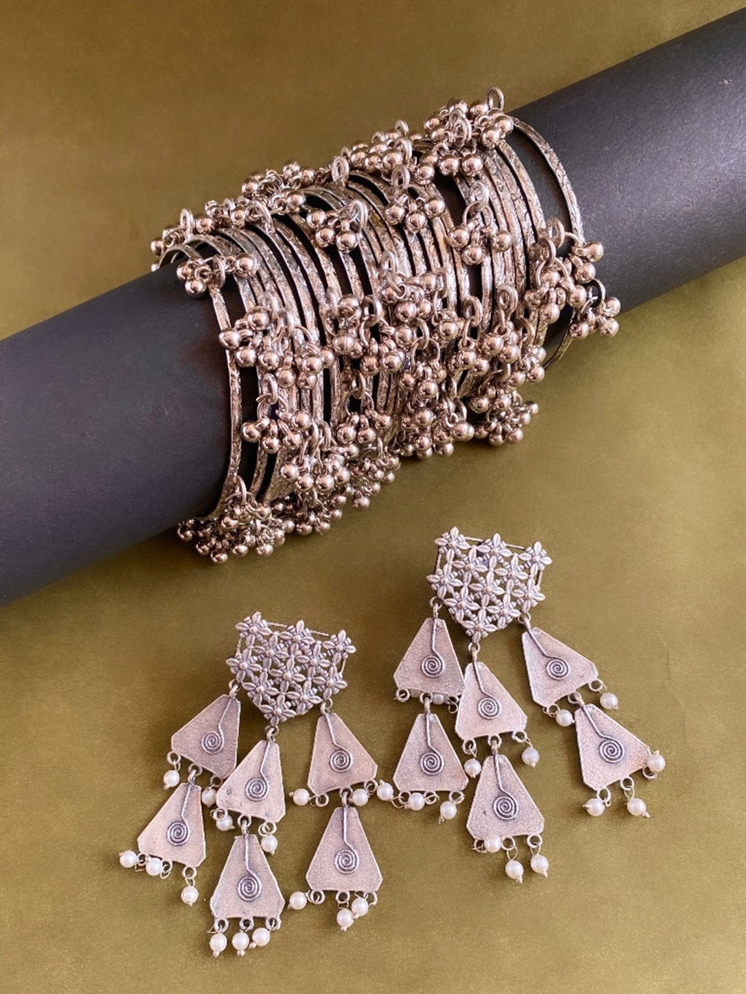 

ATIBELLE German Silver-Plated Stone-Studded & Beaded Jewellery Set