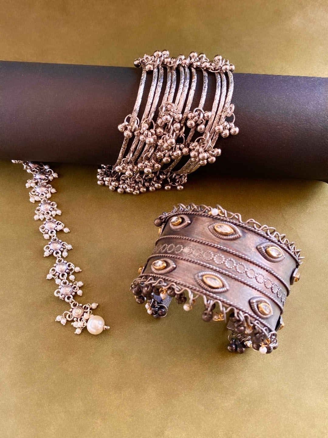 

ATIBELLE Set Of 14 Silver-Plated & Kundan Studded Jewellery Set