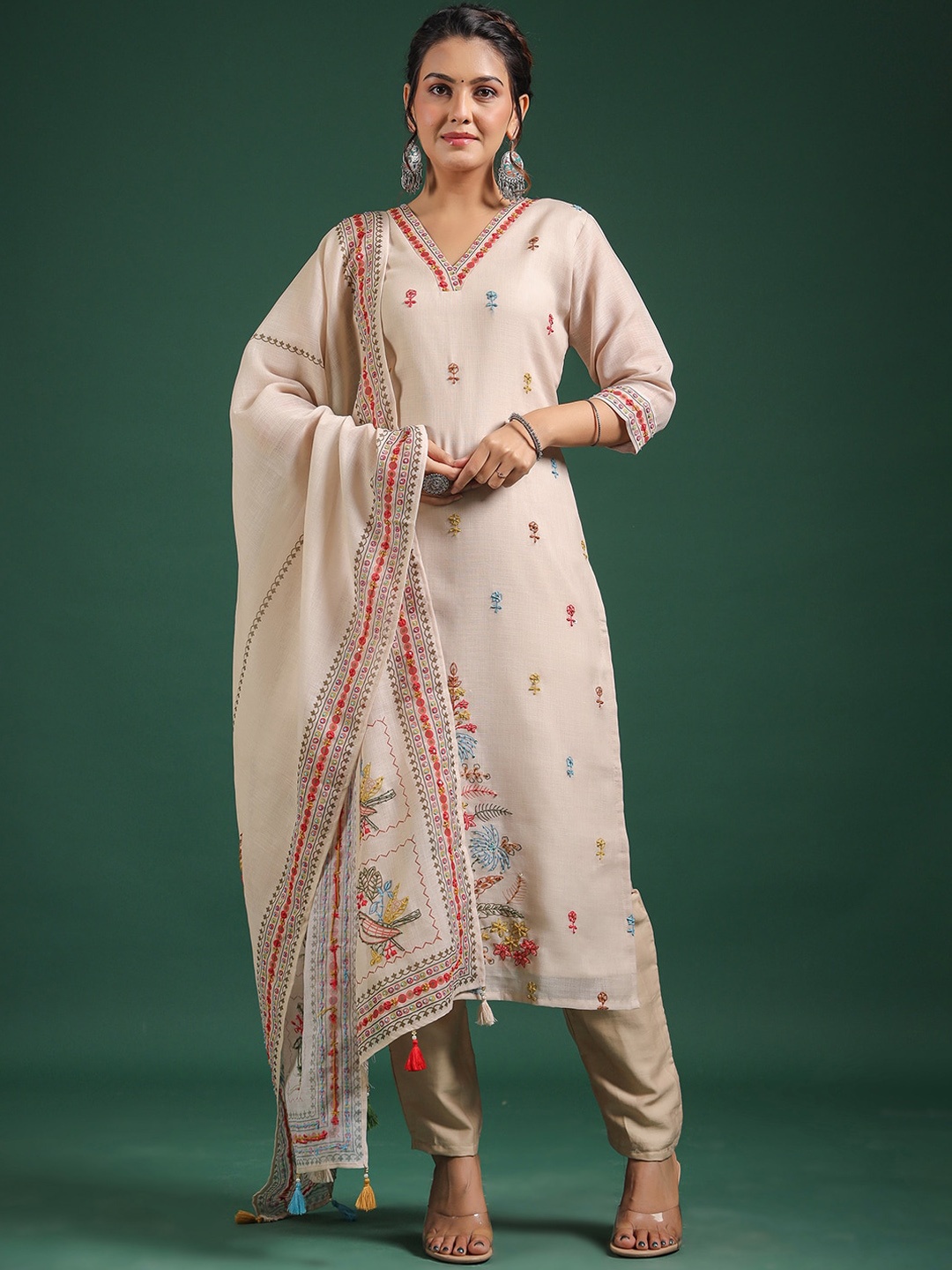 

Vishudh Cream Ethnic Motifs Embroidered Regular Pure Cotton Kurta With Trousers & Dupatta