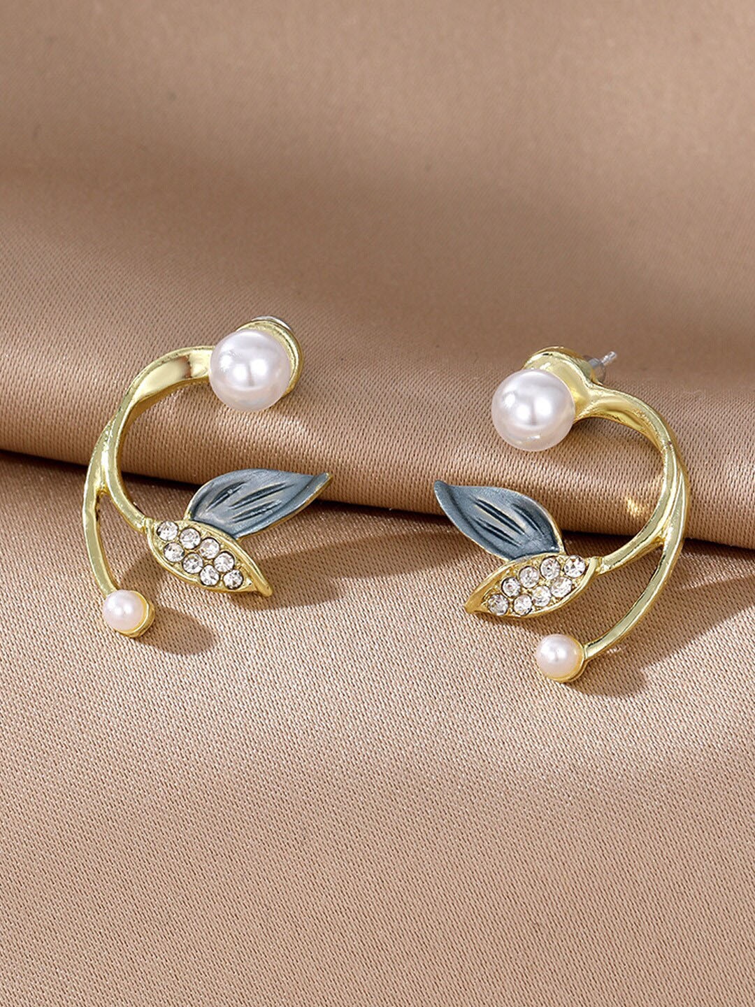 

FIMBUL Gold-Plated Beaded Leaf Shaped Studs Earrings