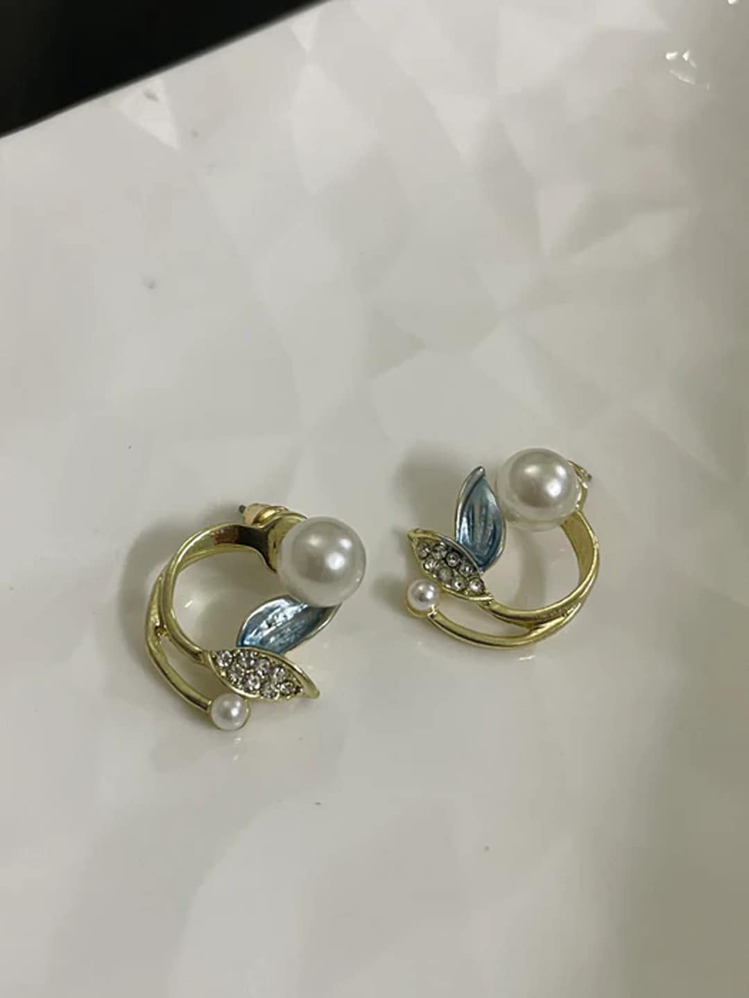 

FIMBUL Gold-Plated Leaf Shaped Stud Earrings, Green