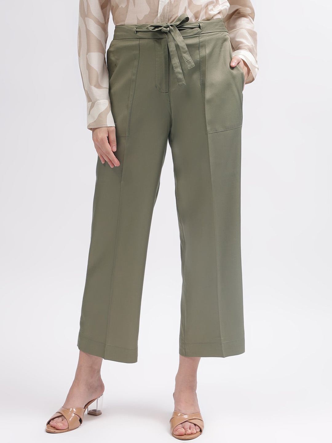 

GANT Solid Mid-Rise Relaxed Fit Trouser, Green