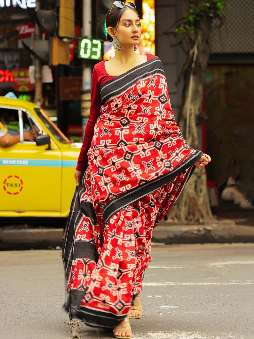 

ADITRI Handloom Double Ikat Telia Rumal Saree, Red