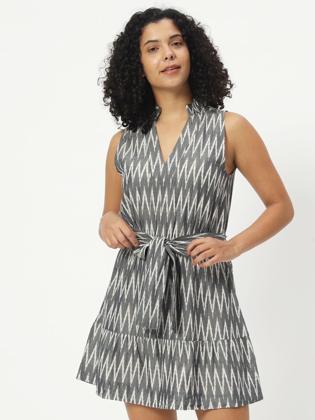 

CHARMGAL Geometric Printed Cotton Tie Up Detail Fit & Flare Dress With Belt, Grey