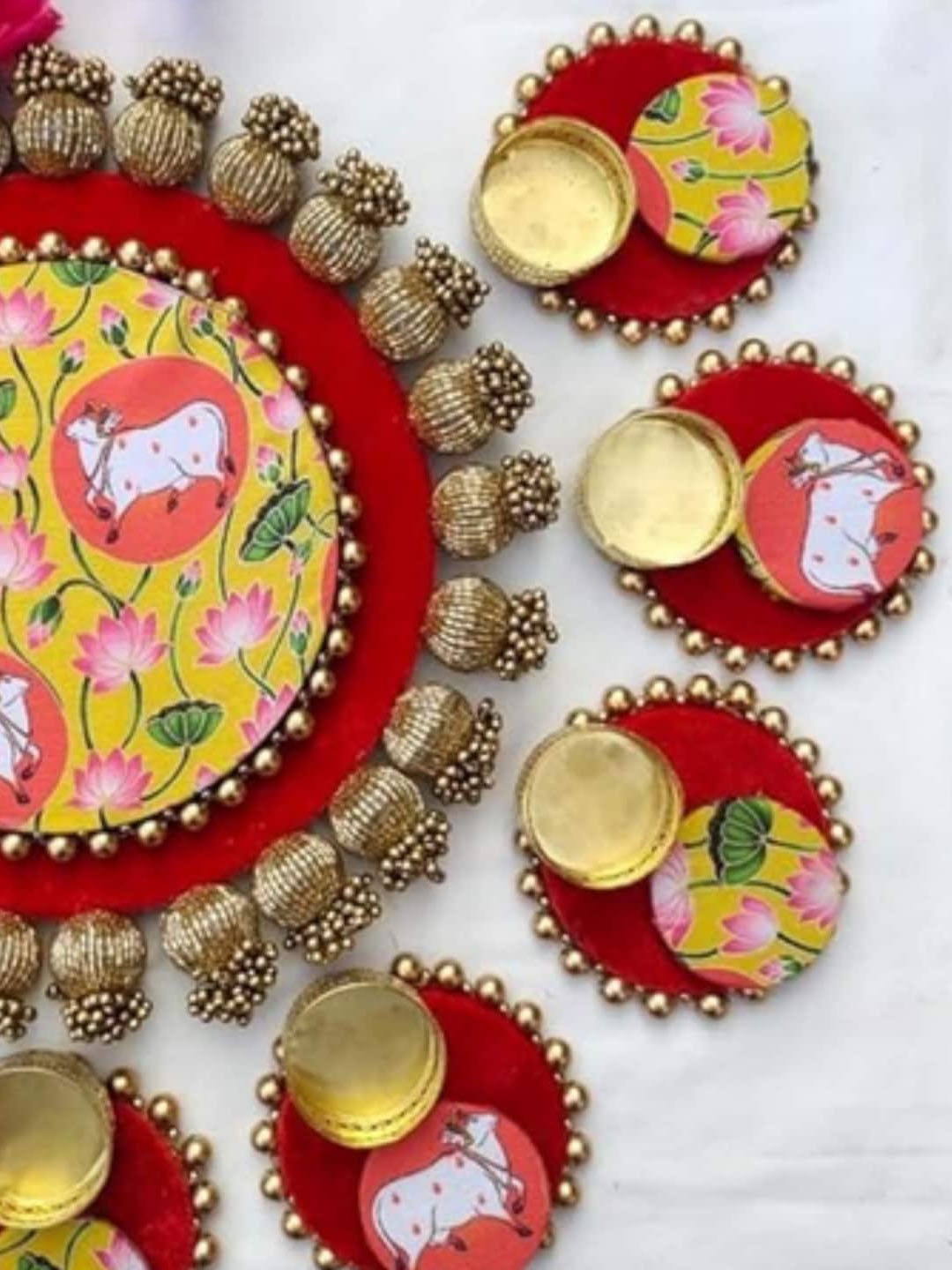 

PLAYFUL STITCHES Playful Stitches Decorative Plate With 5 Tea Light Holders, Yellow