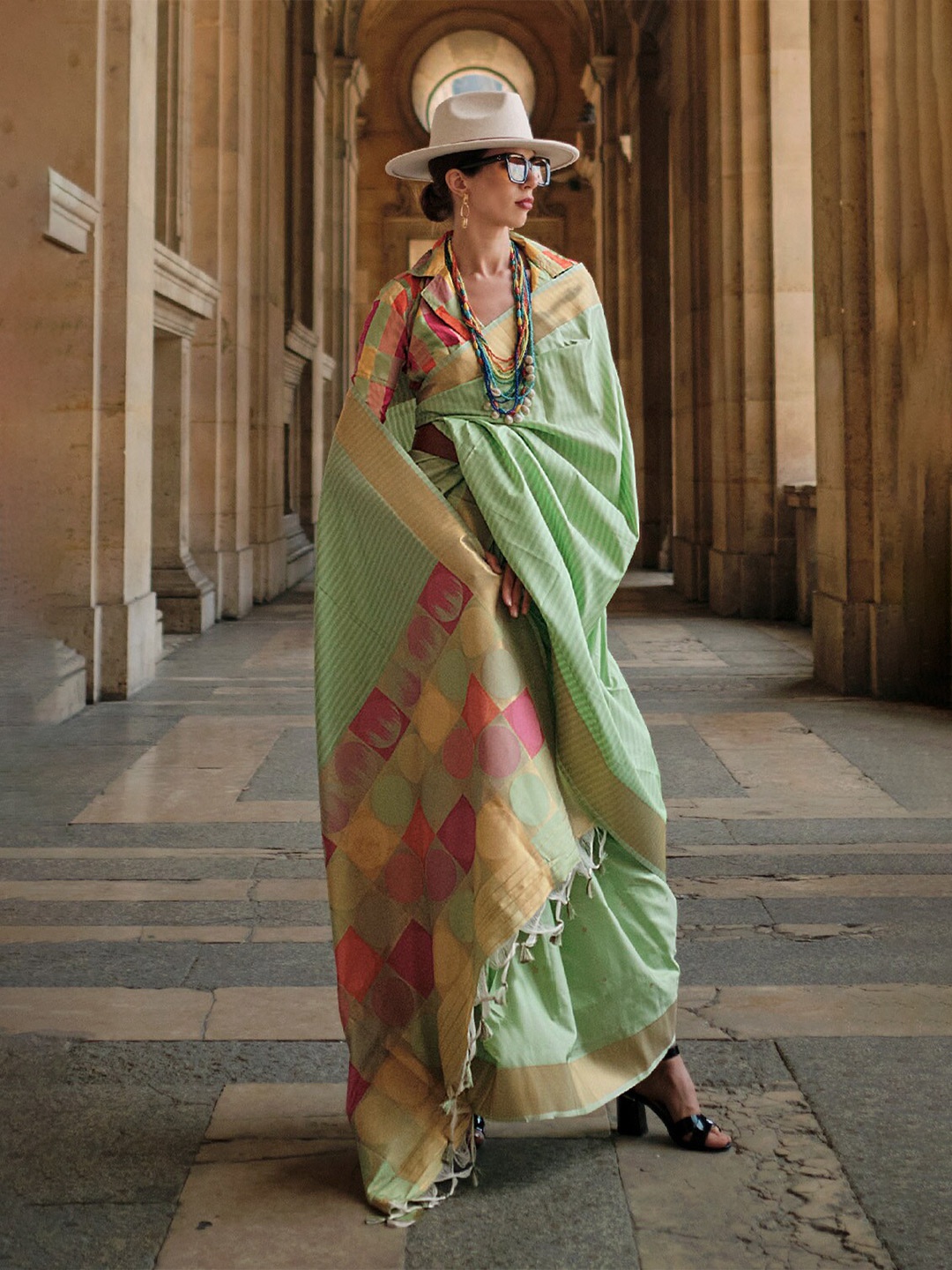 

DEVATITHI Striped Zari Saree, Green