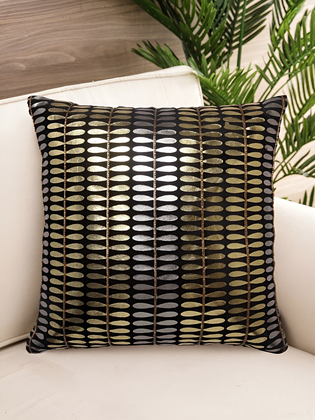 

NISRAG HOME Black & Beige Geometric Textured Velvet Square Cushion Cover