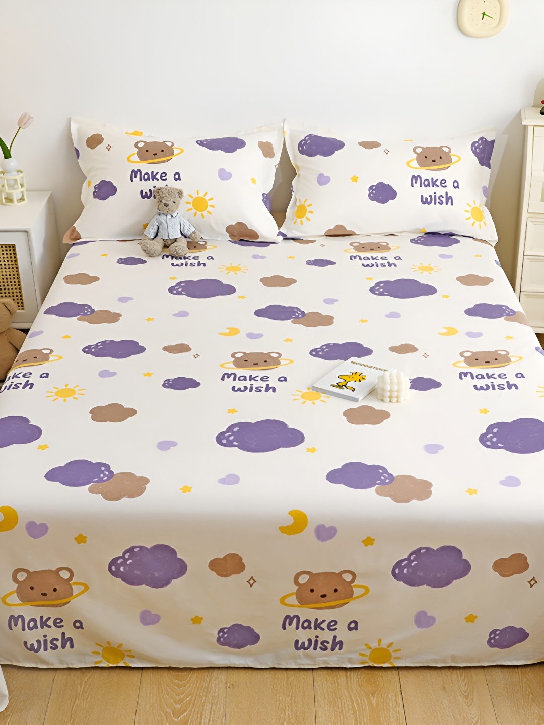 

JC HOME Cream-Coloured & Purple Graphic King Bedsheet with 2 Pillow Covers