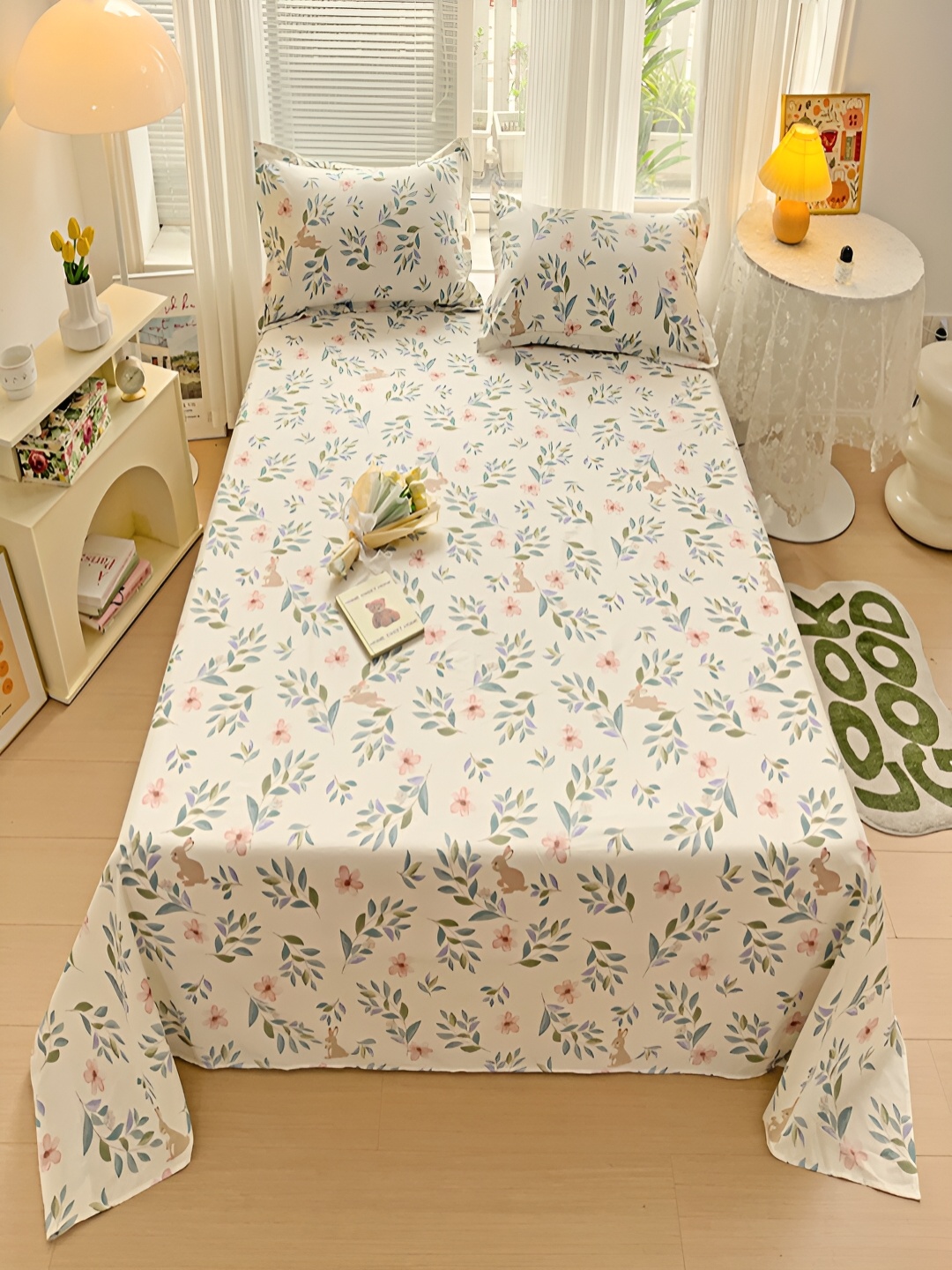 

JC HOME Off White & Purple Floral 240 TC Cotton Queen Bedsheet with 2 Pillow Covers