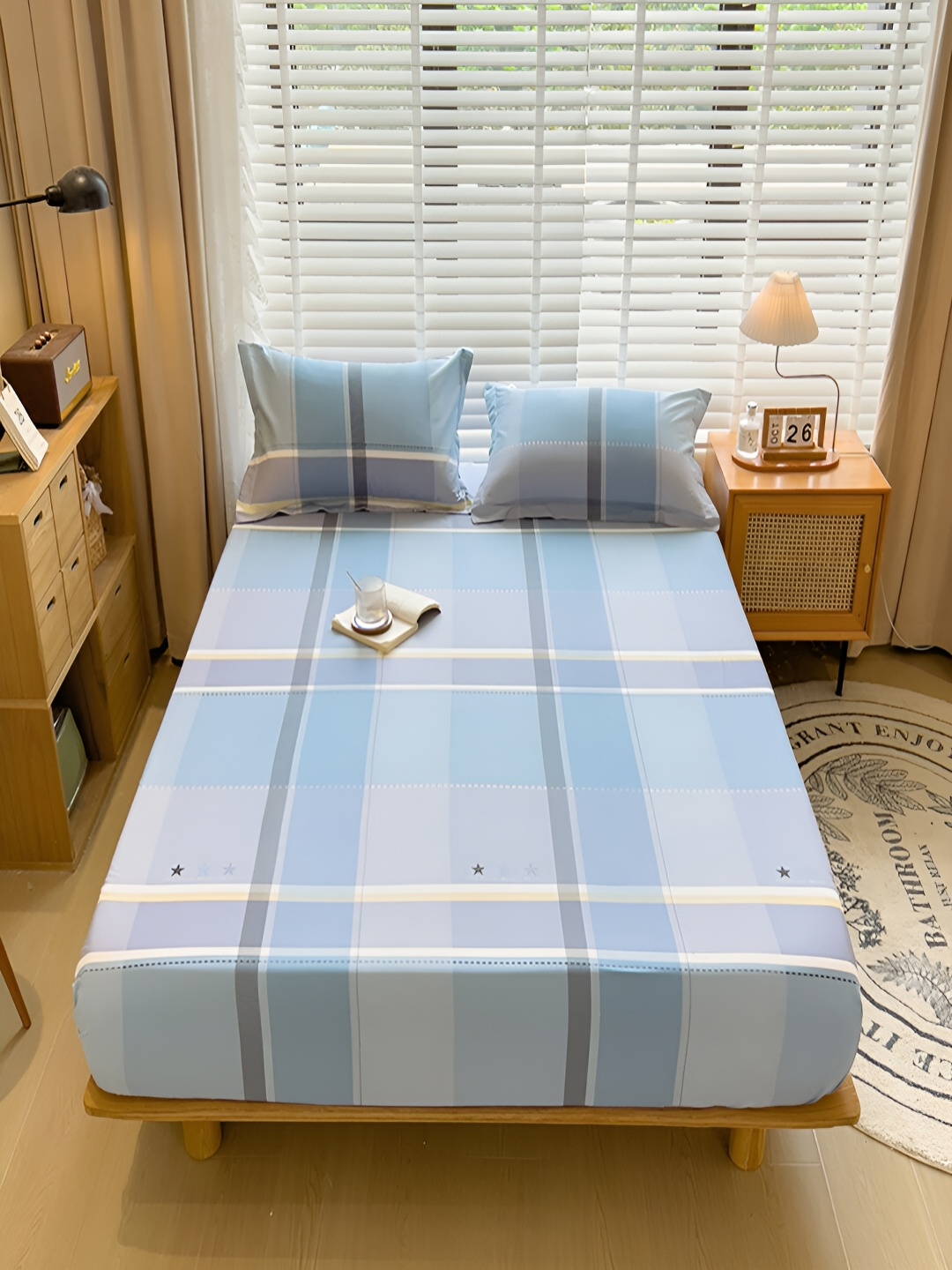 

JC HOME Blue & White Printed Cotton 230 TC Queen Bedsheet with 2 Pillow Covers