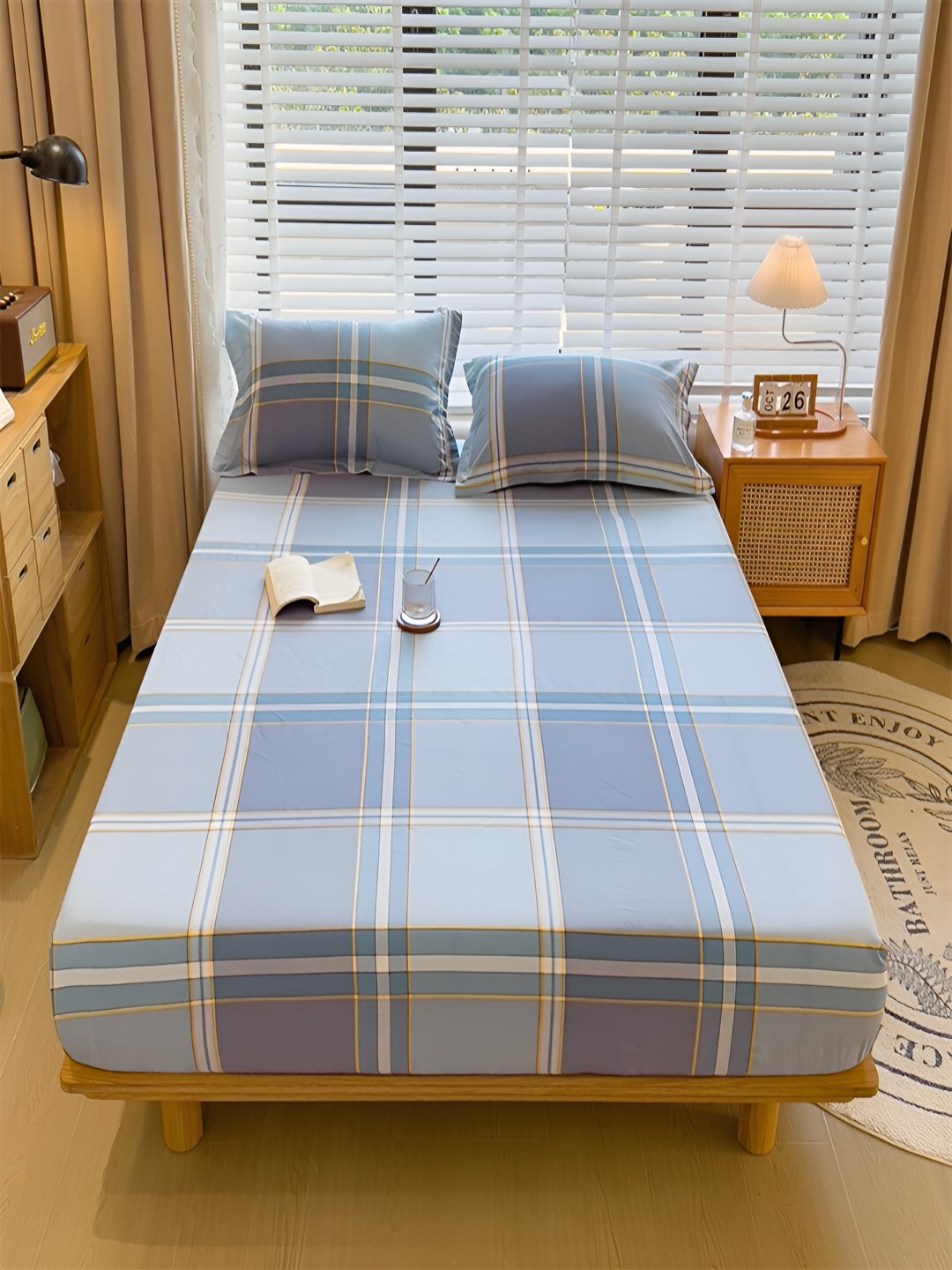 

JC HOME Blue Geometric Cotton Fitted 230 TC King Bedsheet With 2 Pillow Covers