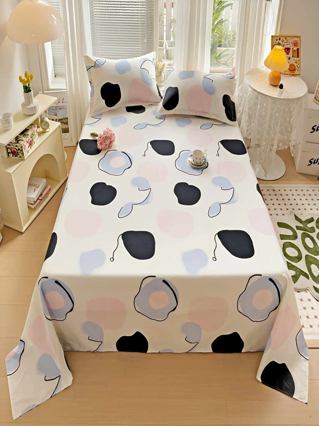 

JC HOME Cream & Blue Abstract Cotton 240 TC King Bedsheet With 2 Pillow Covers
