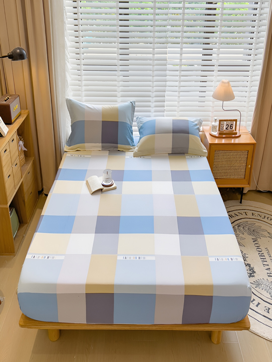 

JC HOME White & Blue Geometric Queen Bedsheet with 2 Pillow Covers