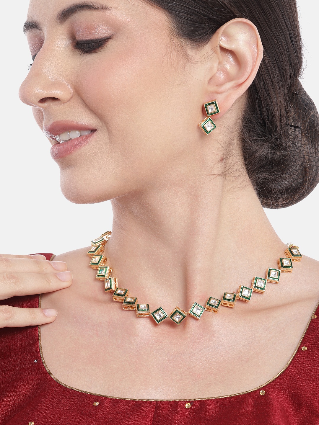 

Anouk Women Gold-Plated Kundan Studded & Beaded Necklace with Earrings