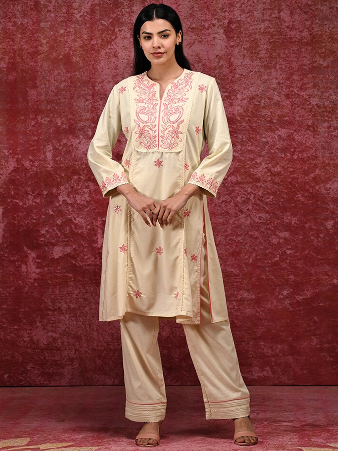 

Lakshita Paisley Embroidered Regular Thread Work Kurta With Palazzos, Yellow