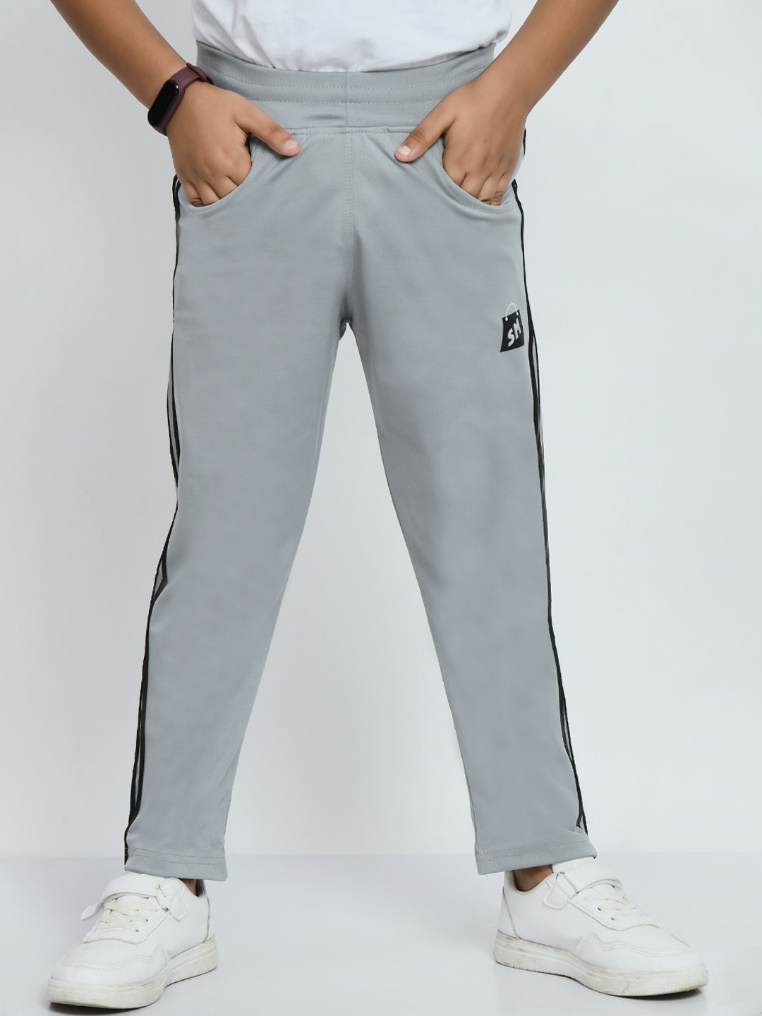 

SMSHOPMORE Boys Slim-Fit Mid Rise Rapid-Dry Track Pants, Grey