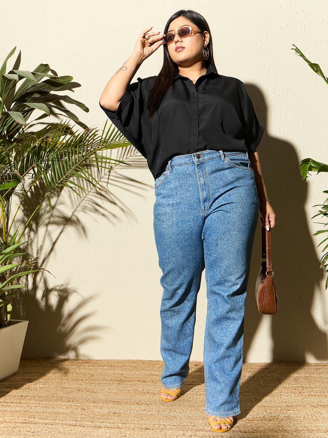 

Berrylush Curve Plus Size Batwing Sleeved Casual Shirt, Black
