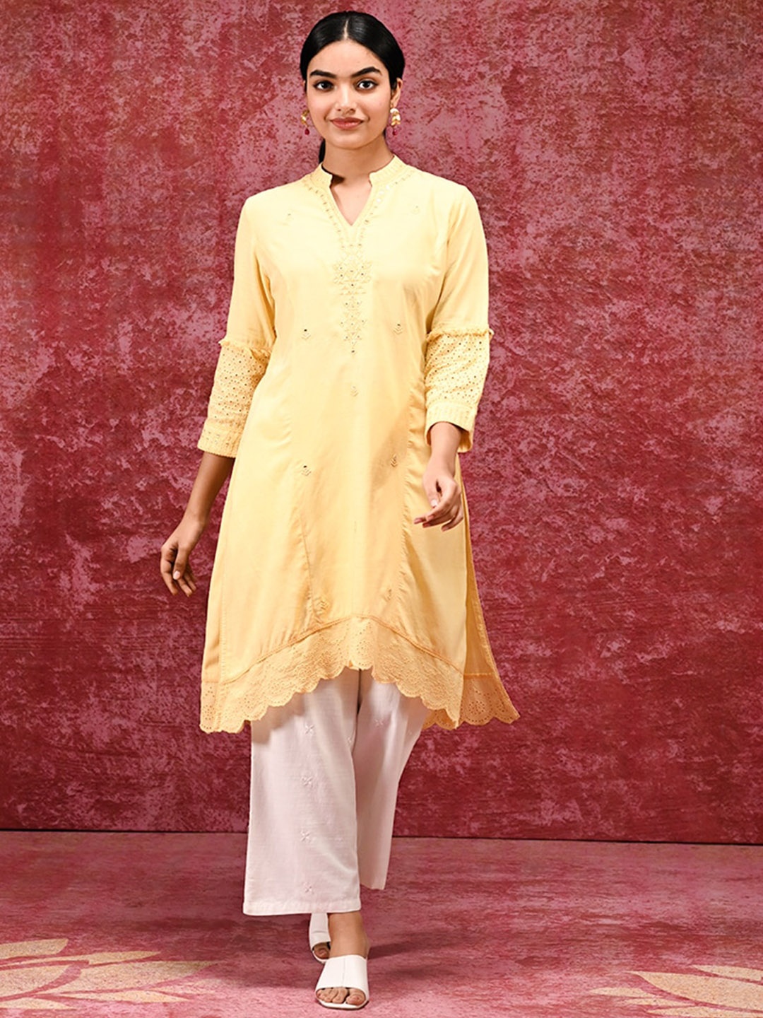 

Lakshita Geometric Embroidered Cotton Linen A-Line Kurta, Yellow