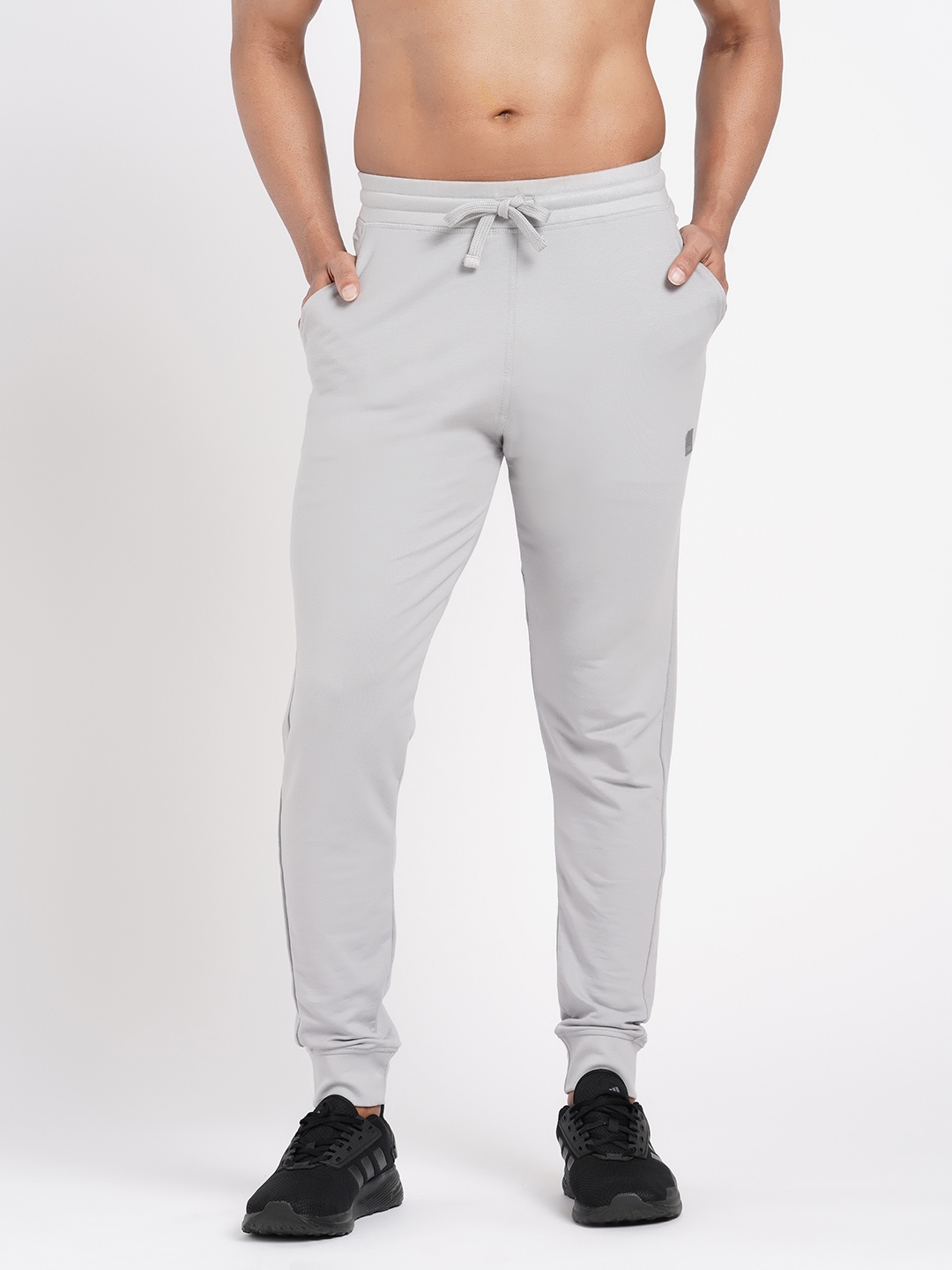 

TEGO Men Tapered Fit Mid-Rise Dri-FIT Cotton Joggers, Grey