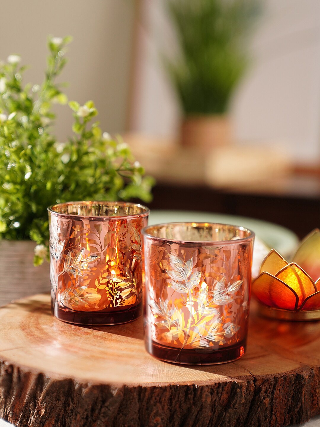 

Pure Home and Living Pink & White 2Pcs Floral Glass Candle Holders