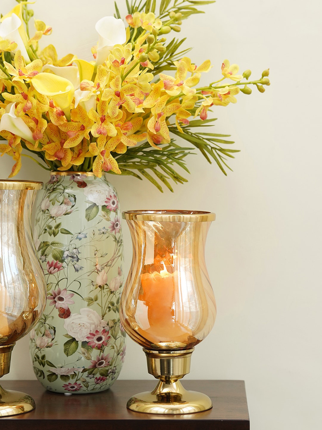 

Pure Home and Living Gold-Toned Textured Glass Hurricane Candle Holder