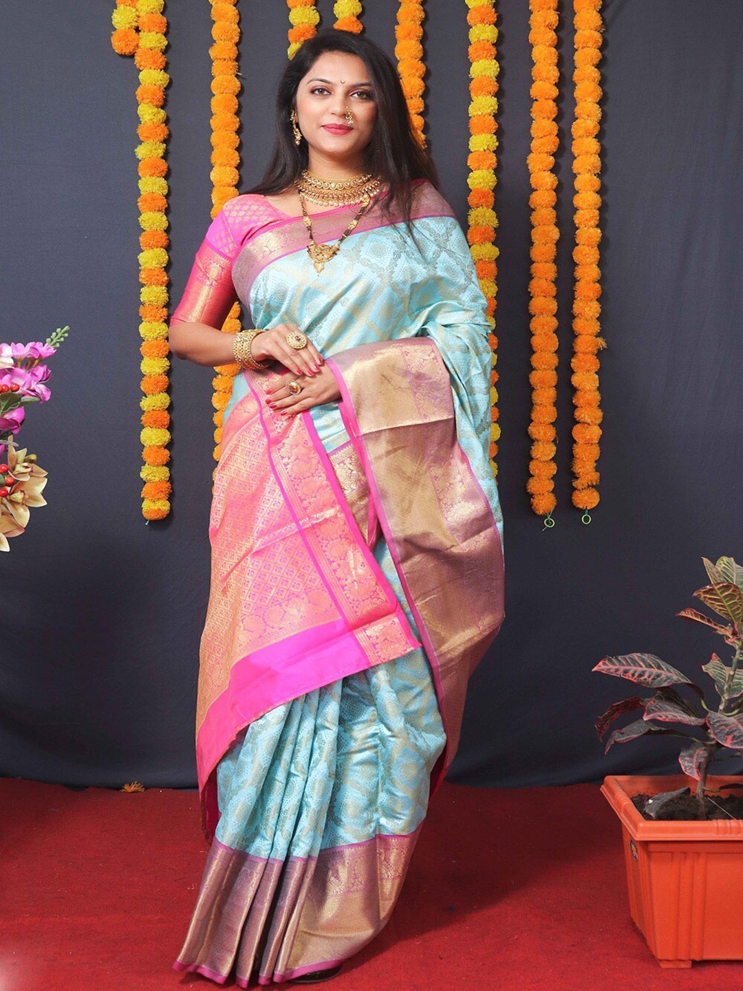 

SGF11 Ethnic Motifs Woven Design Silk Cotton Kanjeevaram Saree, Blue