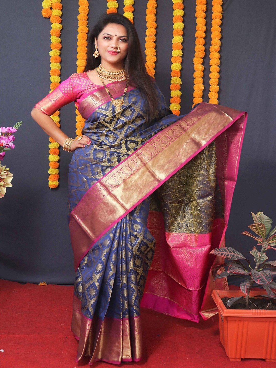 

SGF11 Ethnic Motifs Woven Design Pure Silk Kanjeevaram Saree, Navy blue