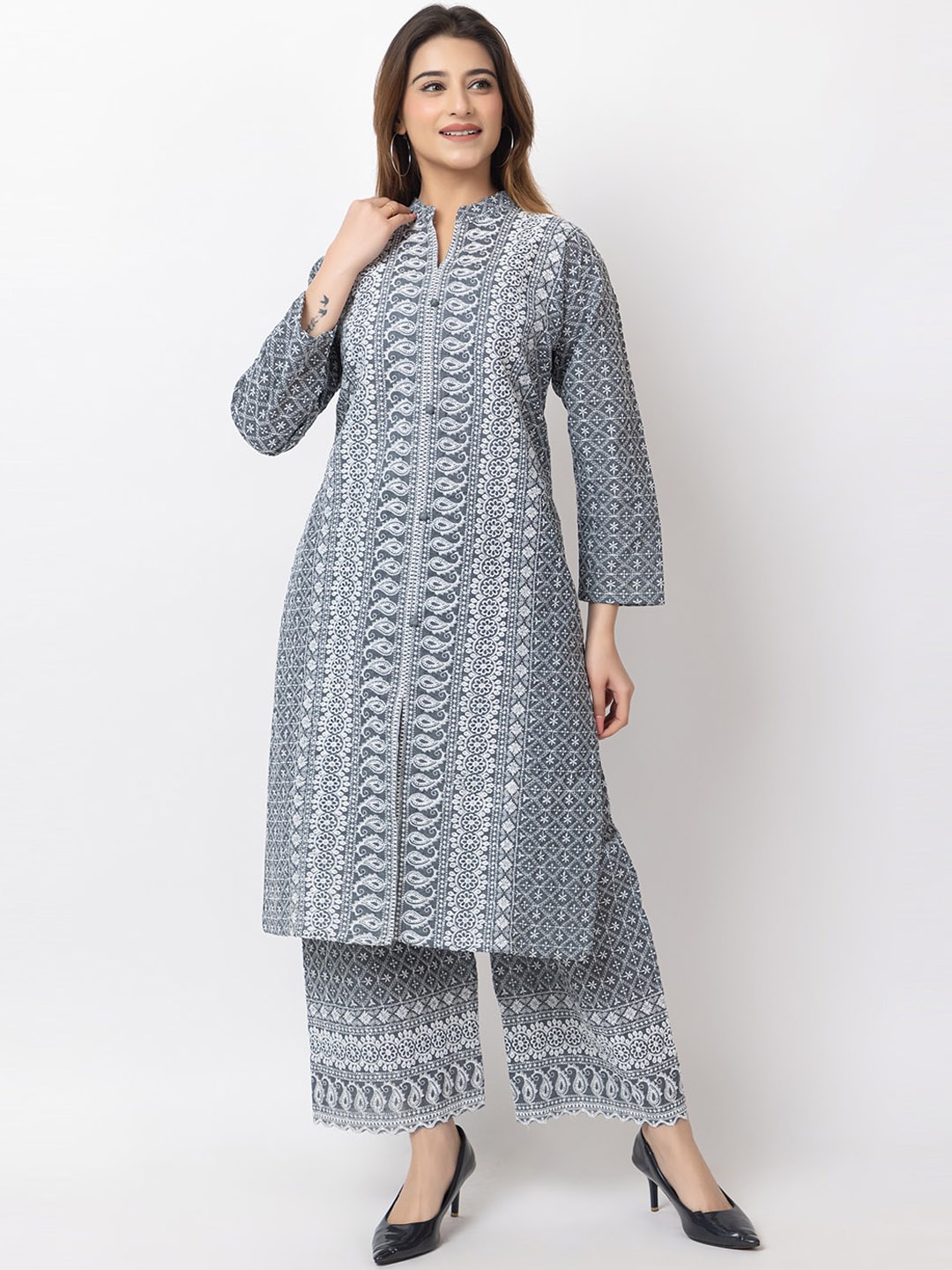 

TYSORT Mandarin Collar Ethnic Motifs Embroidered Regular Thread Work Kurta with Palazzo, Grey