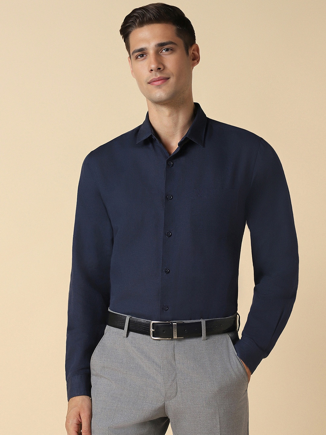 

Allen Solly Slim Fit Spread Collar Linen Cotton Formal Shirt, Navy blue