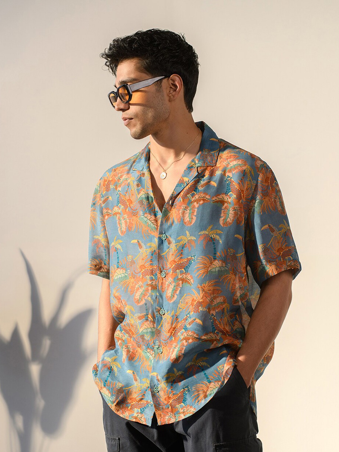 

QB MEN Classic Fit Floral Printed Cuban Collar Casual Oversized Silk Shirt, Blue